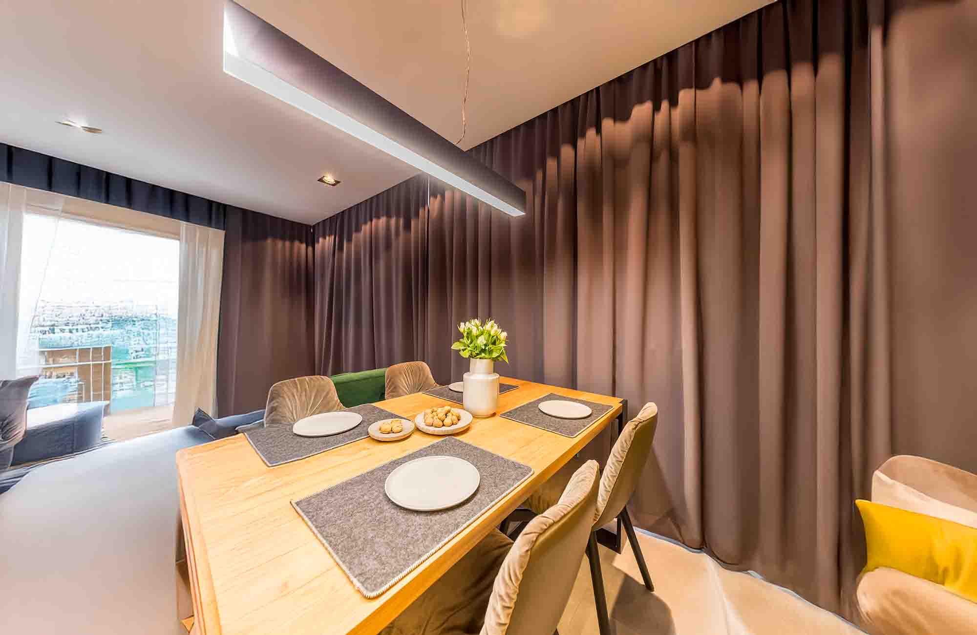 Motorized Curtain Track