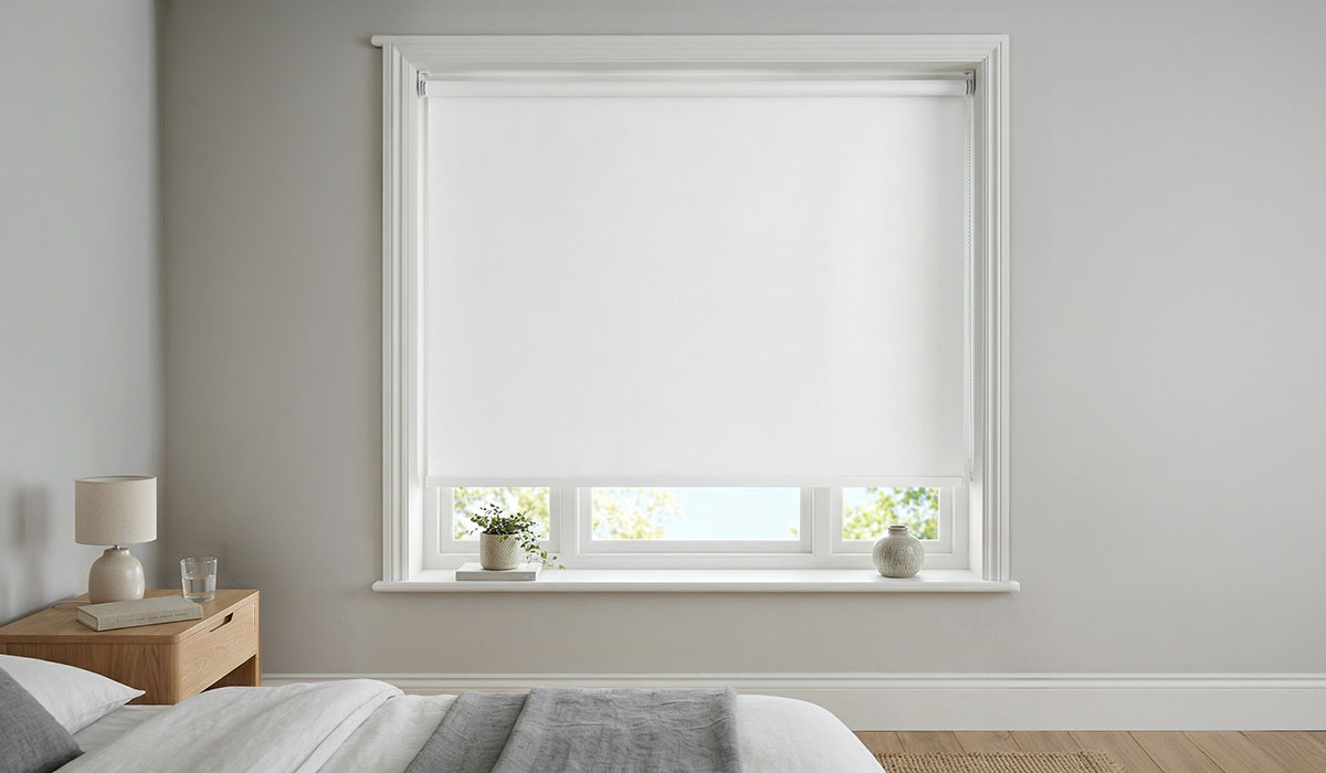 Roller Blind Blackout vs Sunscreen