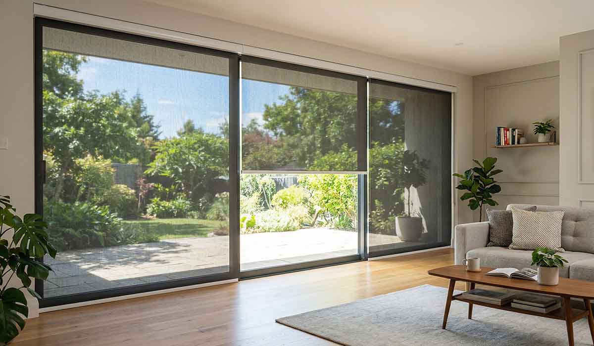 Roller Blind Hemat Energi