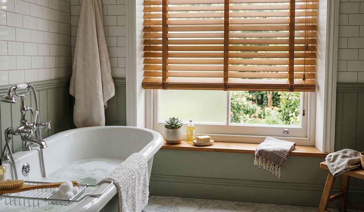 Roller Blind Kayu