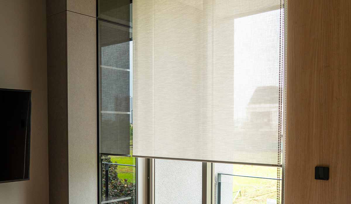 Roller Blind Terbaik