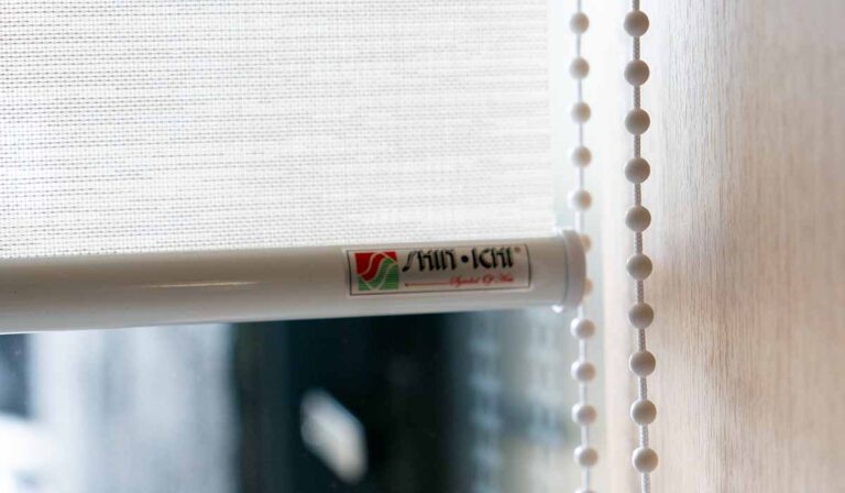 Roller Blind Terbaik